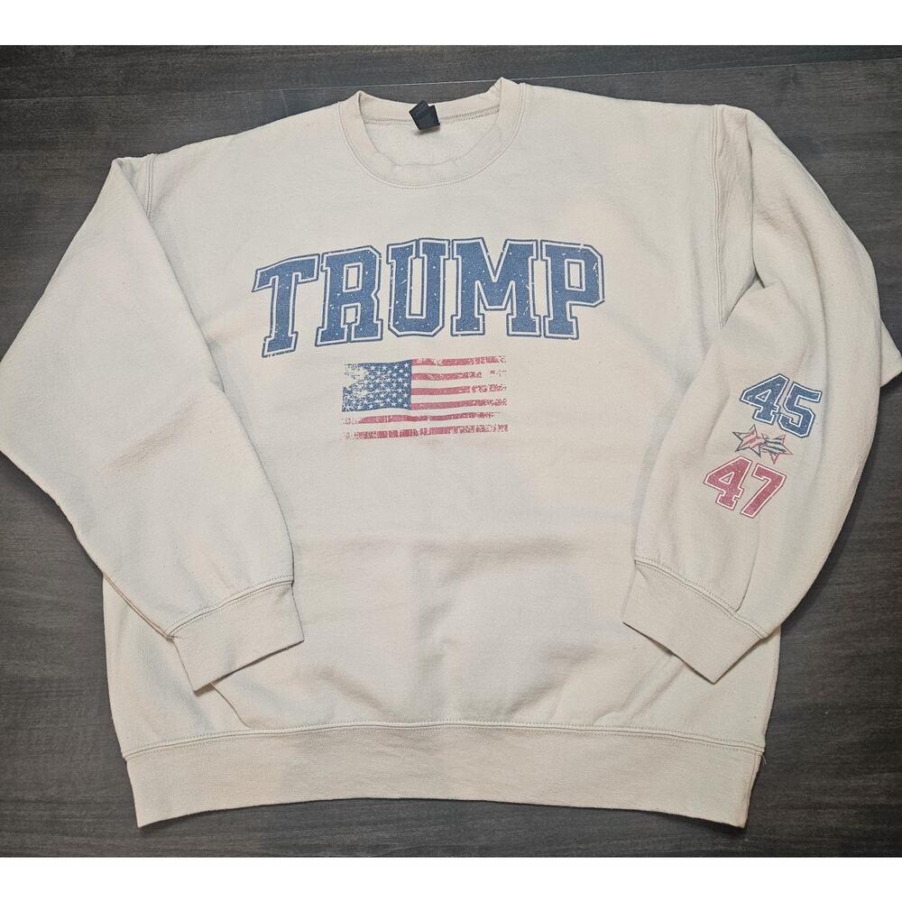 Trump 45/47 USA Flag Crewneck Heavy Blend Sweatshirt Size Large
